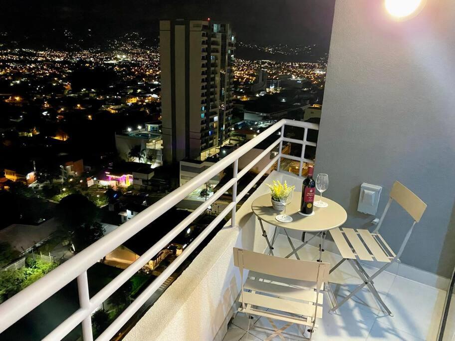 Penthouse En Los Yoses, Vista De Los Dioses Fast Wifi San José Exterior foto